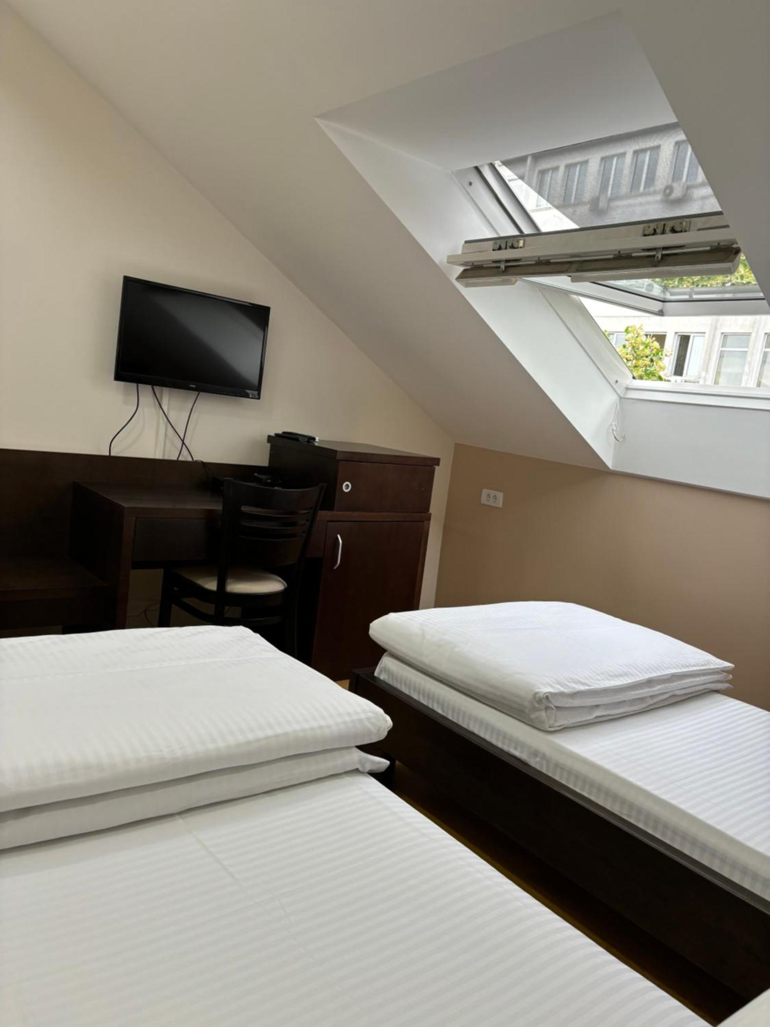Atrium Bed & Breakfast Sremska Mitrovica Ngoại thất bức ảnh