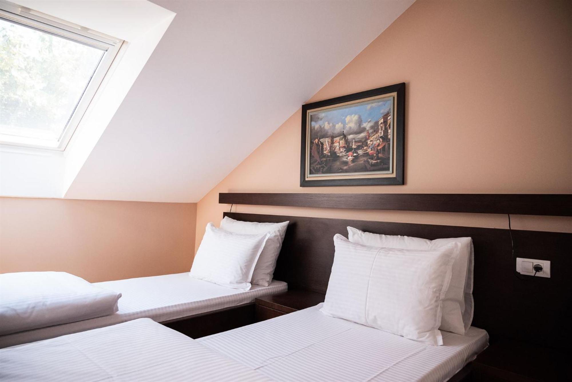 Atrium Bed & Breakfast Sremska Mitrovica Ngoại thất bức ảnh
