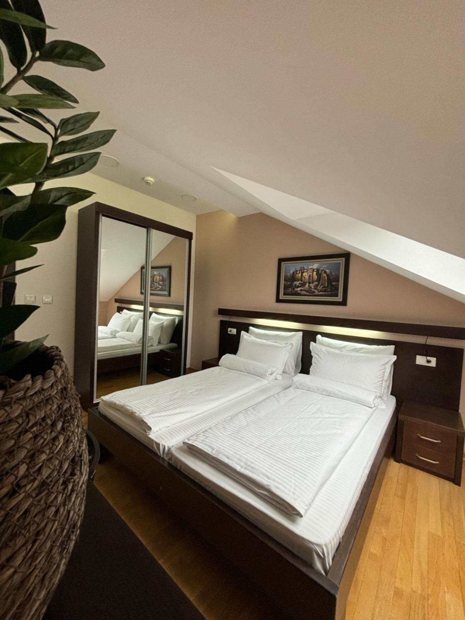 Atrium Bed & Breakfast Sremska Mitrovica Ngoại thất bức ảnh