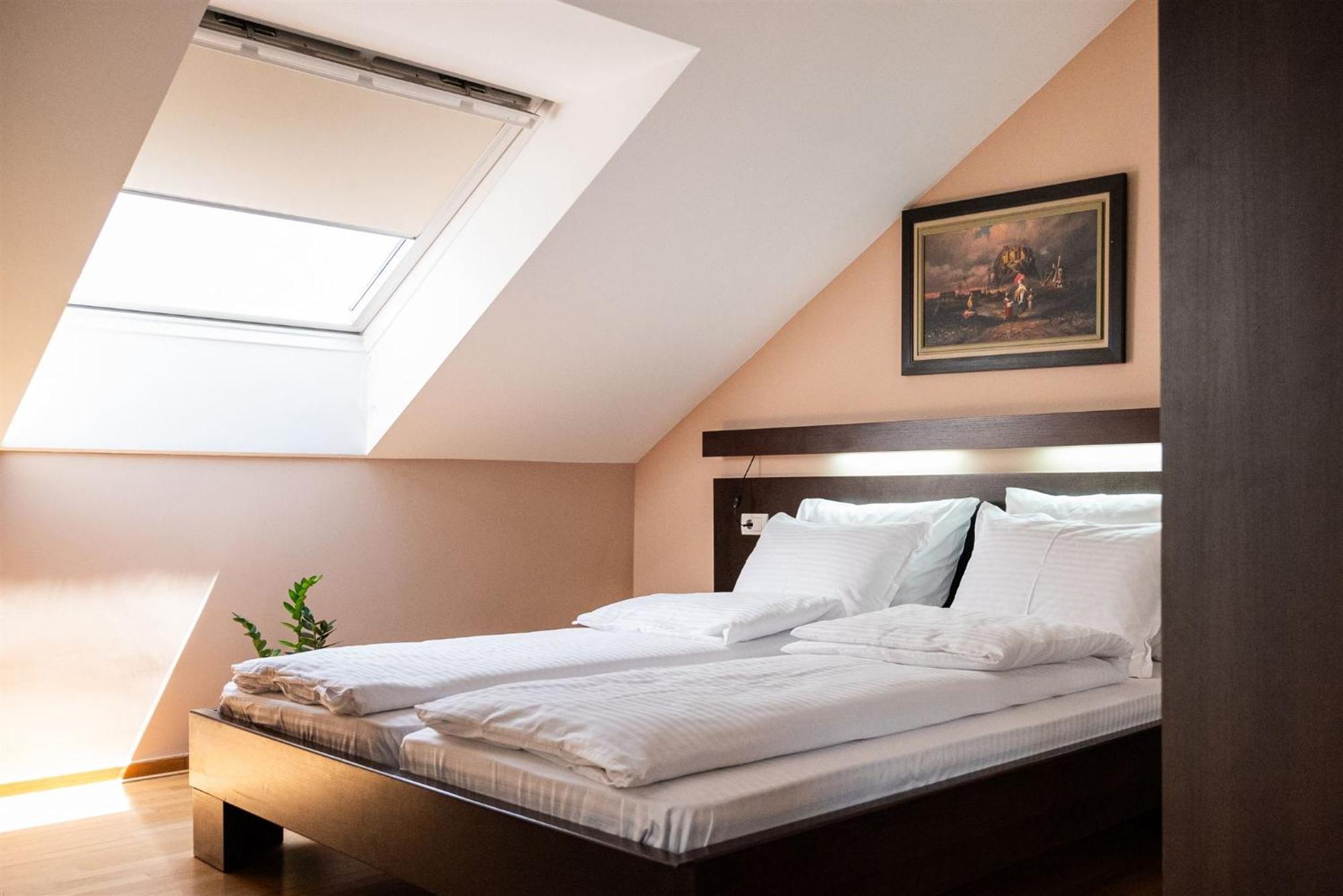 Atrium Bed & Breakfast Sremska Mitrovica Ngoại thất bức ảnh